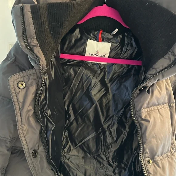 MONCLER DOWN -SIZE 3 - Picture 2 of 6